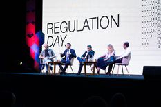 El Regulation Day reunió a legisladores y referentes del sistema cripto. Entre los presentes estuvo: Santiago Bermúdez, director ejecutivo de Potencia Argentina; y los legisladores ⁠Damián Arabia (LLA), ⁠Martín Tetaz (UCR), ⁠Marina Kienast (LLA) y ⁠Itaí Hagman (Fuerza Patria).