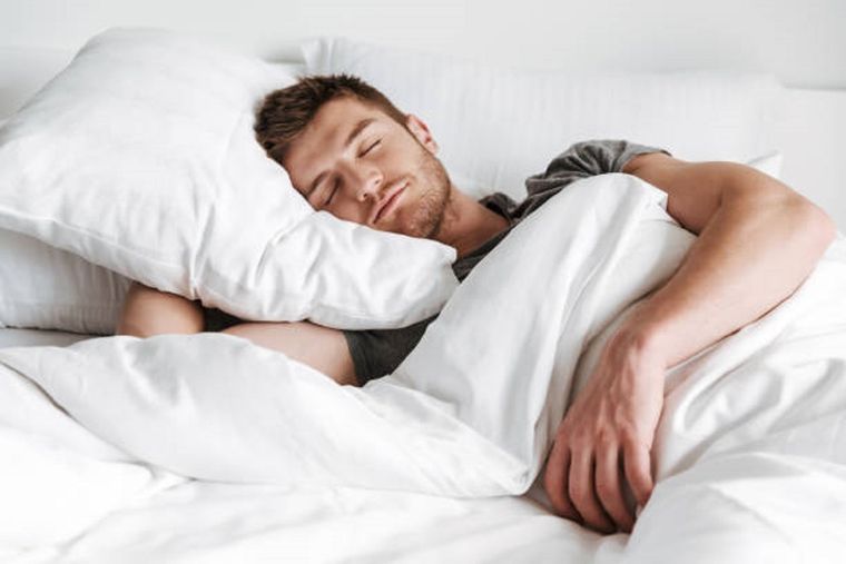 Tiktoker enseña efectivo truco para dormir en minutos y se hace viral Foto: istockphoto