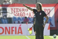 Insua, ¿en los planes de Boca?