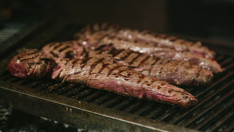 Bistró Casa Vigil prepara una nueva edición de su tradicional Noche de Carne y Vino.