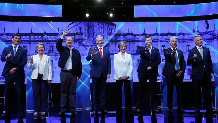 Quiénes son los 5 millones de votantes obligados y cómo pueden incidir en las elecciones presidenciales de Chile Quiénes son los 5 millones de votantes obligados y cómo pueden incidir en las elecciones presidenciales de Chile