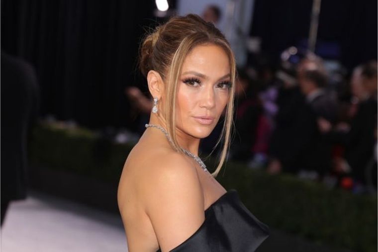 Jennifer Lopez Foto: Harpers Bazar