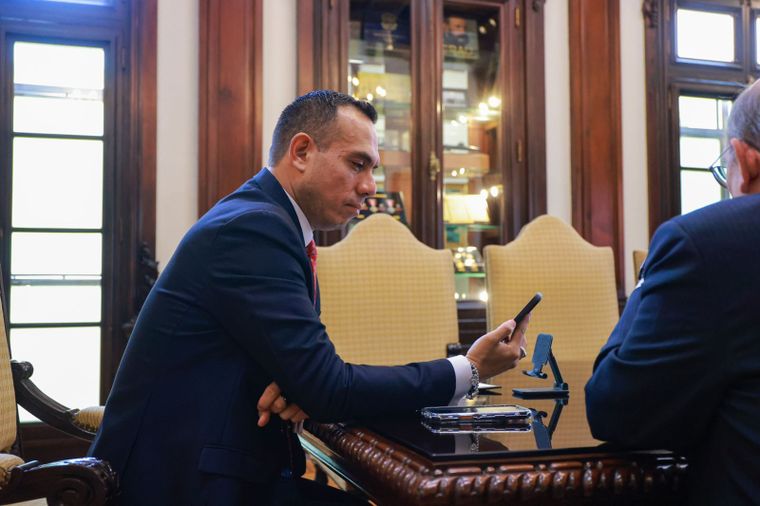 José Jerí admitió encuentros con el empresario chino Zhihua “Johnny” Yang, aunque negó vínculos comerciales o actos ilícitos. &nbsp;