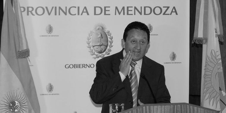 El gobernador, el día del pedido de perdón.