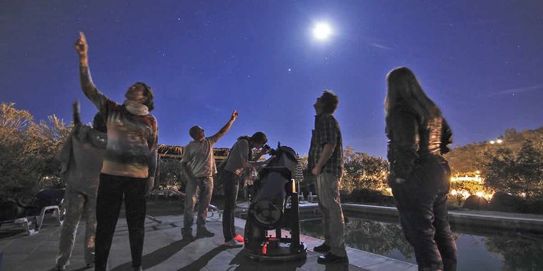 Astroturismo en la ciudad de Mendoza. Imagen ilustrativa. Astroturismo en la ciudad de Mendoza. Imagen ilustrativa.