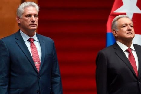 El presidente de México, Andrés Manuel López Obrador (derecha), junto a Miguel Díaz-Canel, su homólogo de Cuba (izquierda). Foto: GETTY IMAGES