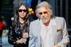 Al Pacino y Noor Alfallah sumergidos en fuertes rumores de crisis, apenas tres meses después de tener a su primer hijo juntos.