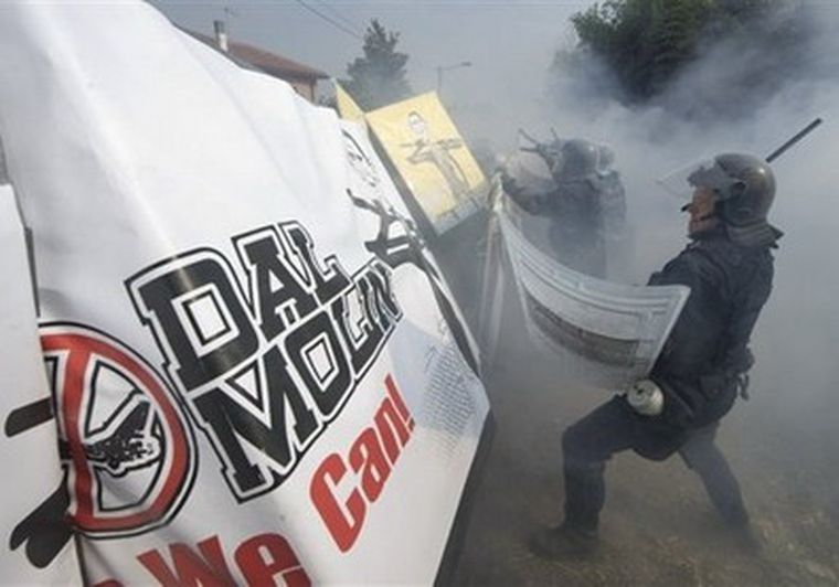 Disturbios el día antes de la cumbre del Grupo de los 8. Foto: web