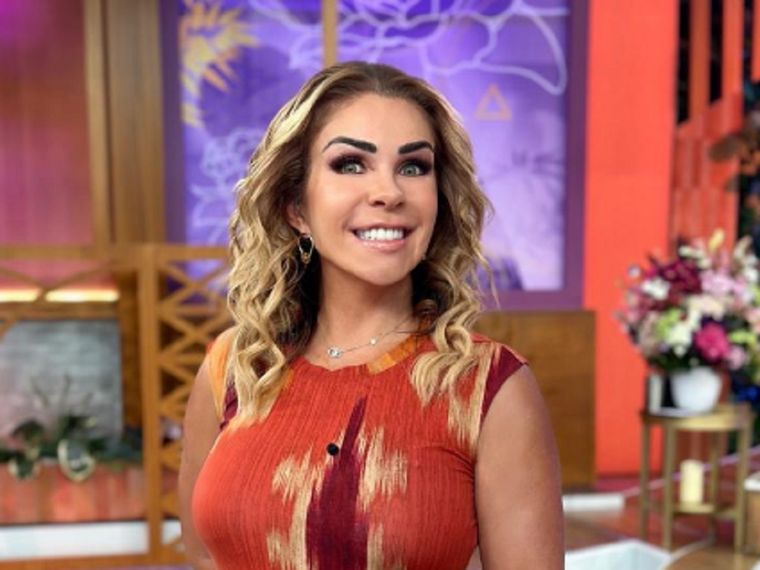 Rating Acércate a Rocío