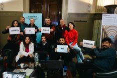 Periodistas legislativos reclaman a las autoridades del Senado bonaerense que abran el palco de prensa