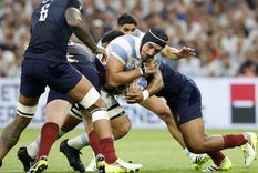 Los Pumas caen en Marsella. Foto: EFE Los Pumas caen en Marsella. Foto: EFE