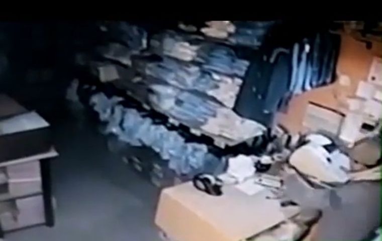 Los ladrones fueron captados por las cámaras