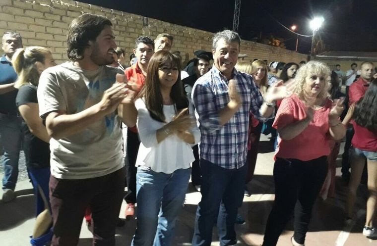 Miriam Gallardo junto a Adolfo Bermejo. Foto: Twitter Adolfo Bermejo