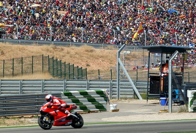 Stoner, una de las figuras del MotoGP. Foto: EFE