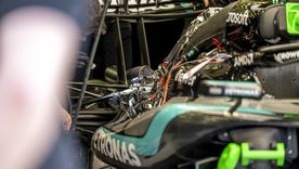 Aseguran que al menos un equipo cliente de Mercedes fue advertido sobre una posible limitación de potencia en el inicio del campeonato. Aseguran que al menos un equipo cliente de Mercedes fue advertido sobre una posible limitación de potencia en el inicio del campeonato.