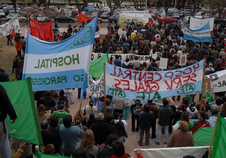 El sistema sanitario estará paralizado por 96 horas. Foto: Marcelo Ruiz/ MDZ