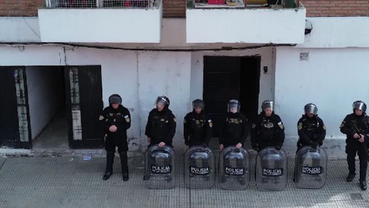 El edificio fue recuperado gracias a la Policía de la Ciudad.