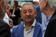 celso jaque se anticipa a la estrategia del pj y unifica las elecciones con la provincia celso jaque se anticipa a la estrategia del pj y unifica las elecciones con la provincia
