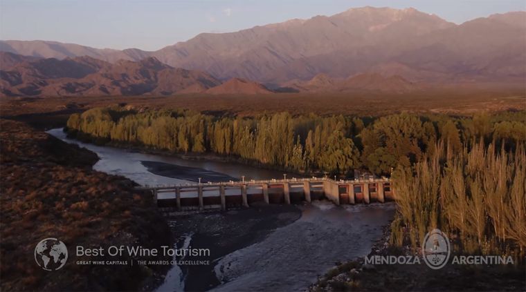 Mendoza: una capital bella del vino.