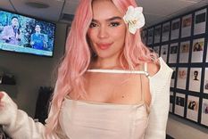 La artista colombiana, Karol G arrasó con los galardones en los AMAs. Foto: @karolg