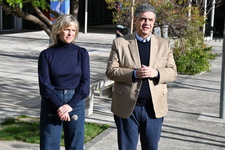 La ministra de Educación porteña, Mercedes Miguel, junto al jefe de Gobierno de la Ciudad de Buenos Aires, Jorge Macri. Foto: X (@mechimiguel)