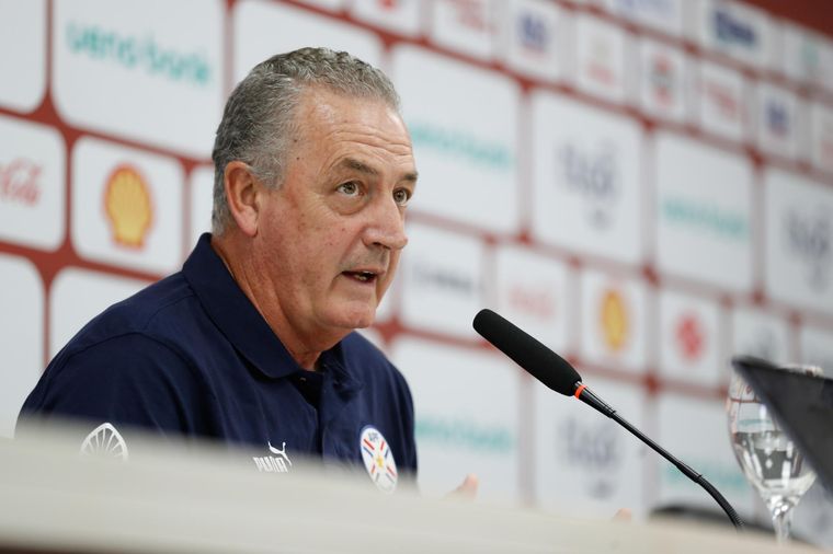 Gustavo Alfaro en conferencia de prensa. Foto: EFE