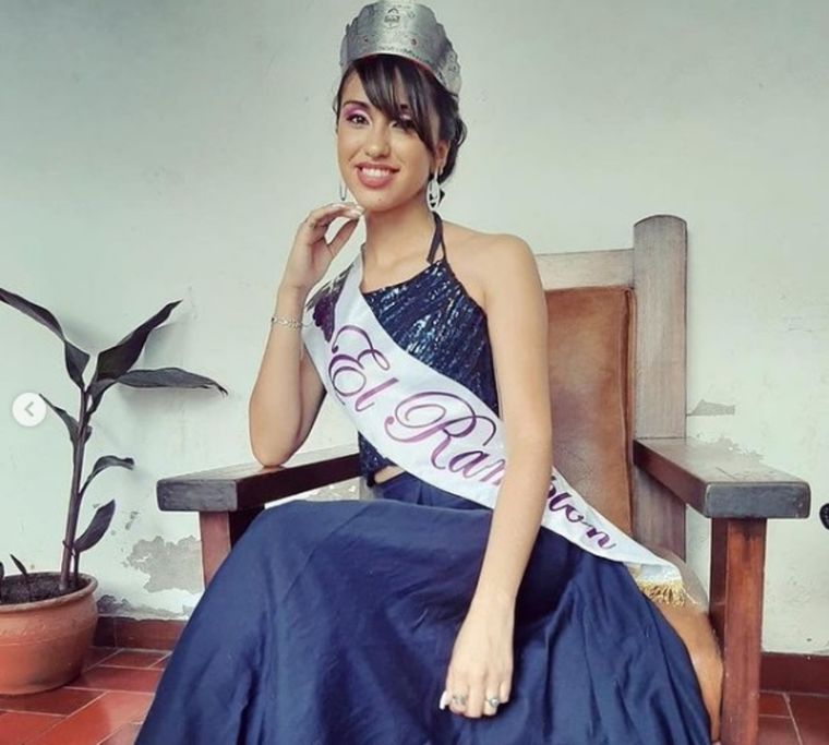 La reina pide colaboración para encontrar la corona