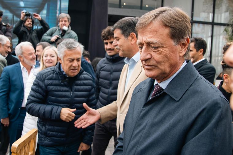 El gobernador se encargó de dar el anuncio este jueves por la noche Foto: Santiago Tagua/MDZ