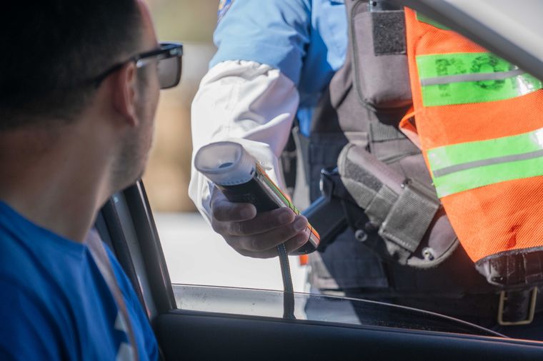 Un conductor alcoholizado volcó con su camioneta y otro fue detenido por conducción peligrosa Foto: Archivo / Prensa Gobierno de Mendoza