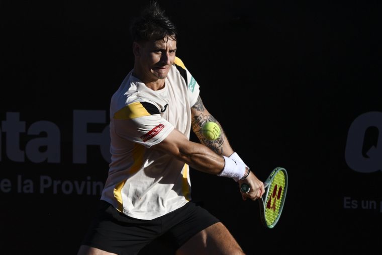Camilo Ugo Carabelli, el máximo favorito, se quedó con la final argentina ante Román Burruchaga por 6-2 y 6-3.