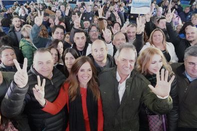 MDZol | Candidatos. Daniel Scioli y Victoria Tolosa Paz, amigos del presidente y candidatos unidos. Foto: Twitter Daniel Scioli