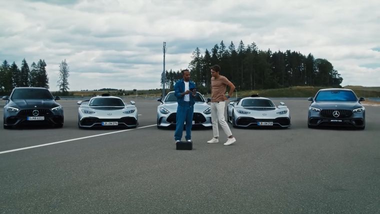 Hamilton y Russel prueban superdeportivos Foto: Mercedes-AMG