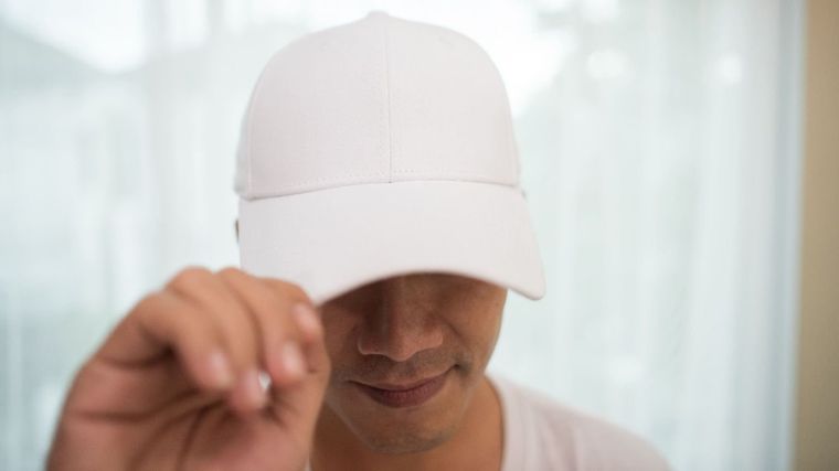 Así puedes lavar tus gorras y dejarlas impecables Foto: Shutterstock