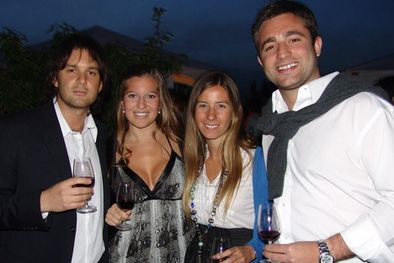 MDZol | David Mantello, Agustina Palma, Clara Aubone y Manuel Alonso, sorprendidos con el acontecimiento. Foto: MDZ