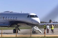 El avión privado que trasladó al capitán argentino y a su familia regresó a Miami.