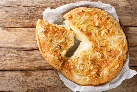 Cómo hacer pizza fugazzeta rellena perfecta: receta paso a paso. Cómo hacer pizza fugazzeta rellena perfecta: receta paso a paso.