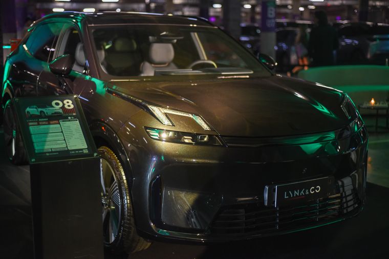 Con el respaldo de Volvo y Geely, la firma desembarca en Argentina con una propuesta que combina diseño europeo, tecnología de punta y eficiencia energética. Con el respaldo de Volvo y Geely, la firma desembarca en Argentina con una propuesta que combina diseño europeo, tecnología de punta y eficiencia energética.