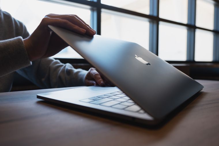 El sistema operativo de la notebook recibirá adaptaciones visuales para ampliar el tamaño de los botones virtuales de acceso rápido. El sistema operativo de la notebook recibirá adaptaciones visuales para ampliar el tamaño de los botones virtuales de acceso rápido.
