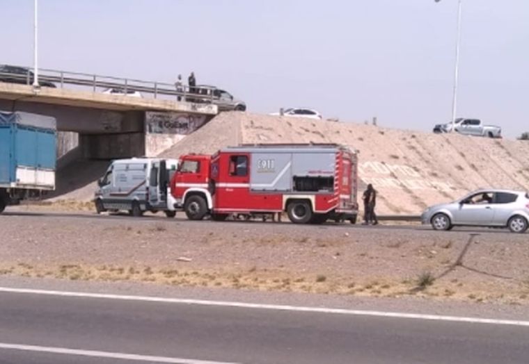 El lugar Al sitio llegaron ambulancias y bomberos.