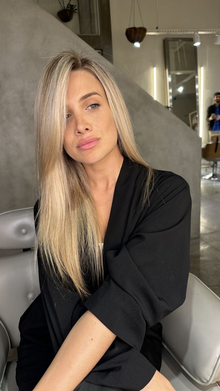 Camila Homs prueba un nuevo estilo llevando una tendencia 2023 Foto: Instagram