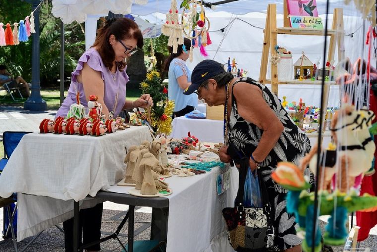 Godoy Cruz celebra la Navidad con una nueva edición del Mercado de Emprendedores.