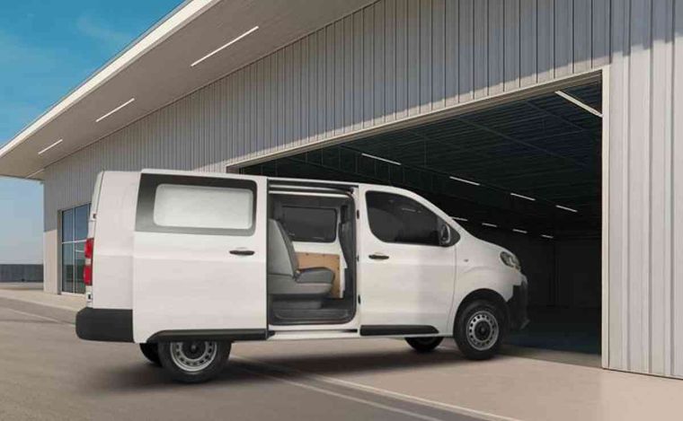 Las nuevas Citroën Jumpy Mixta y Expert Mixta llegan al mercado con un precio sugerido al público en pesos argentinos de 57.500.000 pesos. 