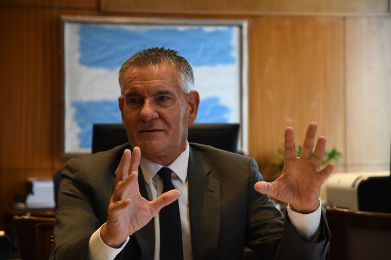 Carlos Castagneto, titular de la AFIP, el último filtro para liquiidar los pagos de importaciones, un sistema que ahora está siendo cuestionado porque está caído. Foto: Télam