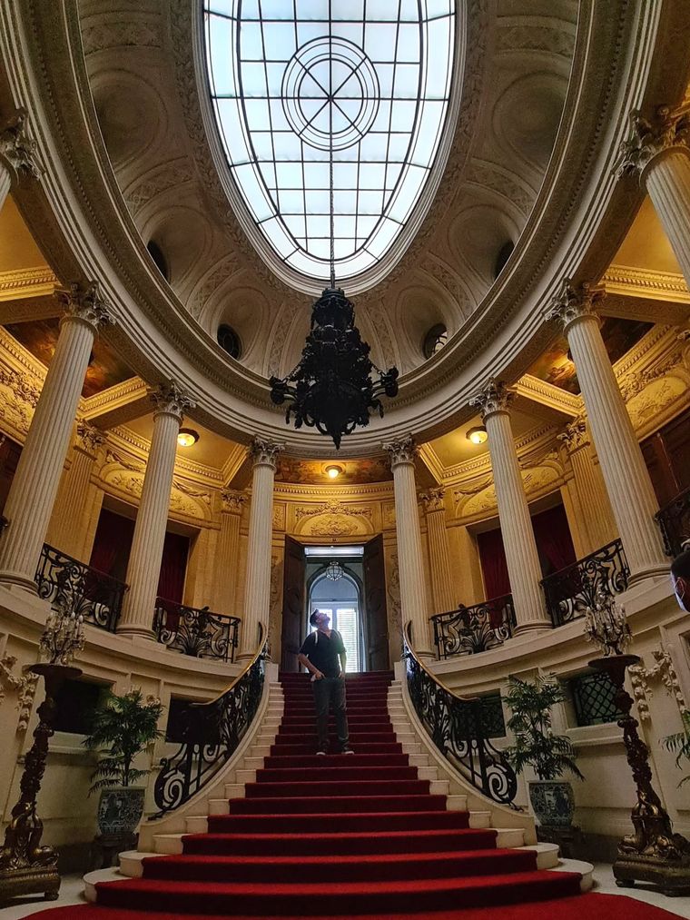 Conocé los detalles del Palacio Fernández Anchorena, el deslumbrante edificio de la Avenida Alvear. Conocé los detalles del Palacio Fernández Anchorena, el deslumbrante edificio de la Avenida Alvear.