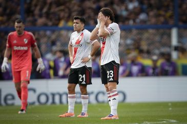 River perdió algo más que un Superclásico ante Boca, Argentinos Juniors lo superó y ahora no depende de sí mismo para clasificarse a la Libertadores por la tabla anual. 