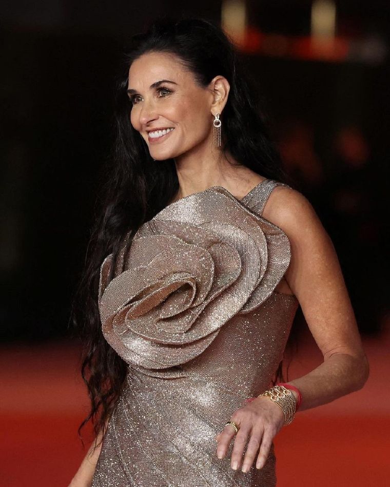 Demi Moore conquista a sus seguidores con su elegancia y talento Foto: Instagram/Demi Moore