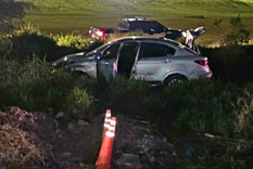 El vehículo fue encontrado más tarde por efectivos policiales en un descampado Foto: X El vehículo fue encontrado más tarde por efectivos policiales en un descampado Foto: X