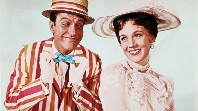 Travers describió a Mary Poppins como una mujer que “nunca pierde el tiempo siendo amable”... muy distinta a la dulce y encantadora niñera de Disney. Foto: Getty Images