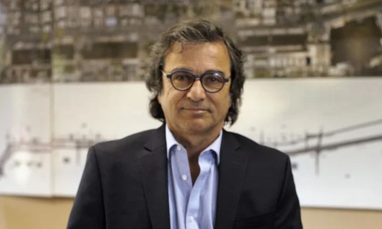 Uno de los funcionarios es Carlos María Frugoni fue nombrado director ejecutivo de la Agencia de Control de Concesiones y Servicios Públicos de Transporte. A