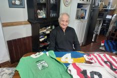 El Curita en su casa y con sus recuerdos.